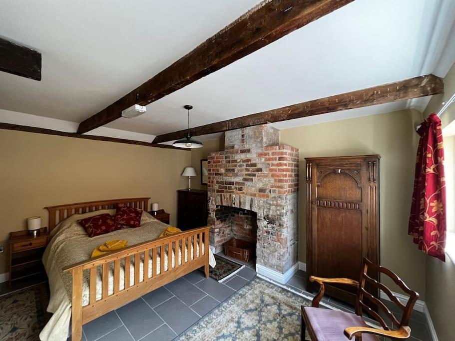 The Fish Loft Apartment Tewkesbury Exterior photo